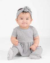 Load image into Gallery viewer, 🇨🇦 Reversible Opening Ready Set Romper® Twirl in Ribbed Heathered Grey