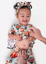 Load image into Gallery viewer, 🇨🇦 Reversible Opening Ready Set Romper® Shortie Twirl in Catch Me in the Clouds