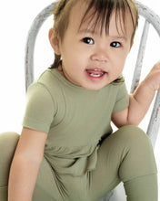 Load image into Gallery viewer, 🇨🇦 Reversible Opening Ready Set Romper® Twirl in Ribbed Pistachio
