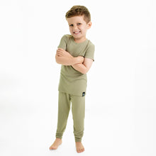 Load image into Gallery viewer, 🇨🇦 2 pc Loungewear Set in Ribbed Pistachio
