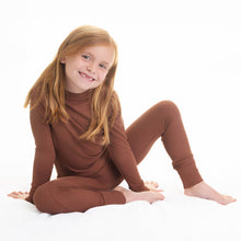Load image into Gallery viewer, 🇨🇦 2 pc Loungewear Set in Ribbed Milk Chocolate

