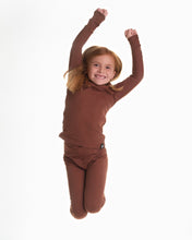 Load image into Gallery viewer, 🇨🇦 2 pc Loungewear Set in Ribbed Milk Chocolate
