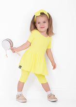Load image into Gallery viewer, 🇨🇦 Reversible Opening Ready Set Romper® Shortie Twirl in Ribbed Sunshine

