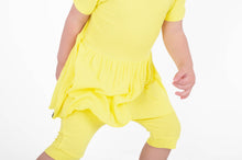 Load image into Gallery viewer, 🇨🇦 Reversible Opening Ready Set Romper® Shortie Twirl in Ribbed Sunshine
